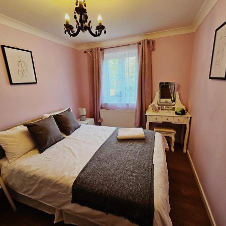 Lovely Flat Close To Shepherd'S Bush Lägenhet London Exteriör bild