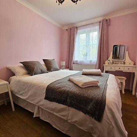 Lovely Flat Close To Shepherd'S Bush Lägenhet London Exteriör bild