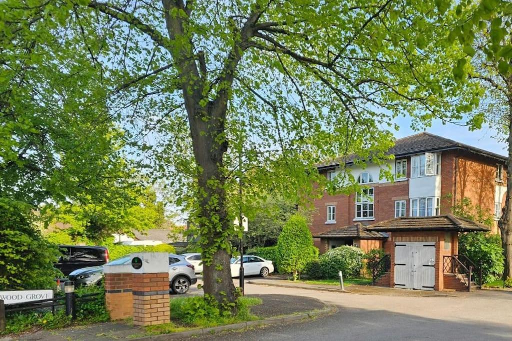 Lovely Flat Close To Shepherd'S Bush Lägenhet London Exteriör bild